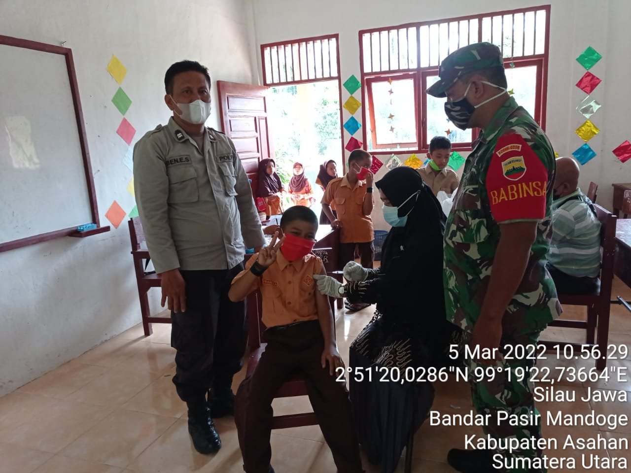 Polsek BP Mandoge Polres Asahan Gelar Vaksinasi Covid-19 Dosis 2 di SD Negri 016404 Dusun VIII Kampung Baru