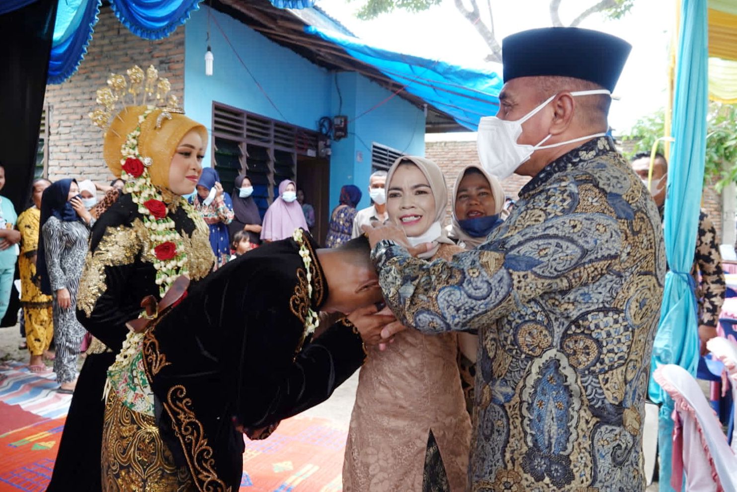 Hadir di Pernikahan Anak Penjual Sate Kerang, Juli Verawati : Kedatangan Gubsu Edy Rahmayadi Seperti Mimpi
