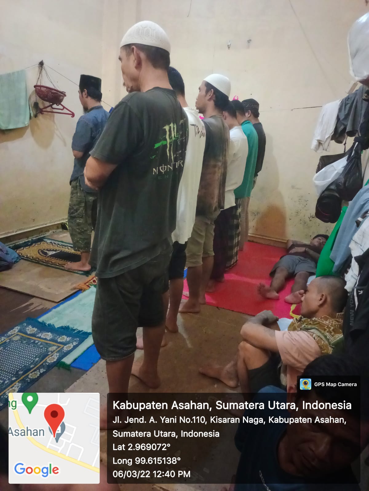 Polres Asahan Bina Tahanan beragama Islam dengan Sholat Dzuhur Berjamaah