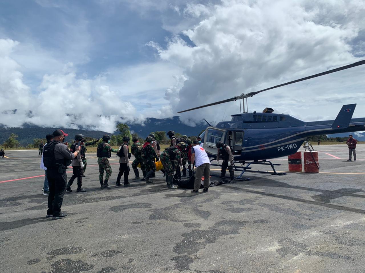 Ops Damai Cartenz Berhasil Evakuasi 8 Korban Penembakan KKB