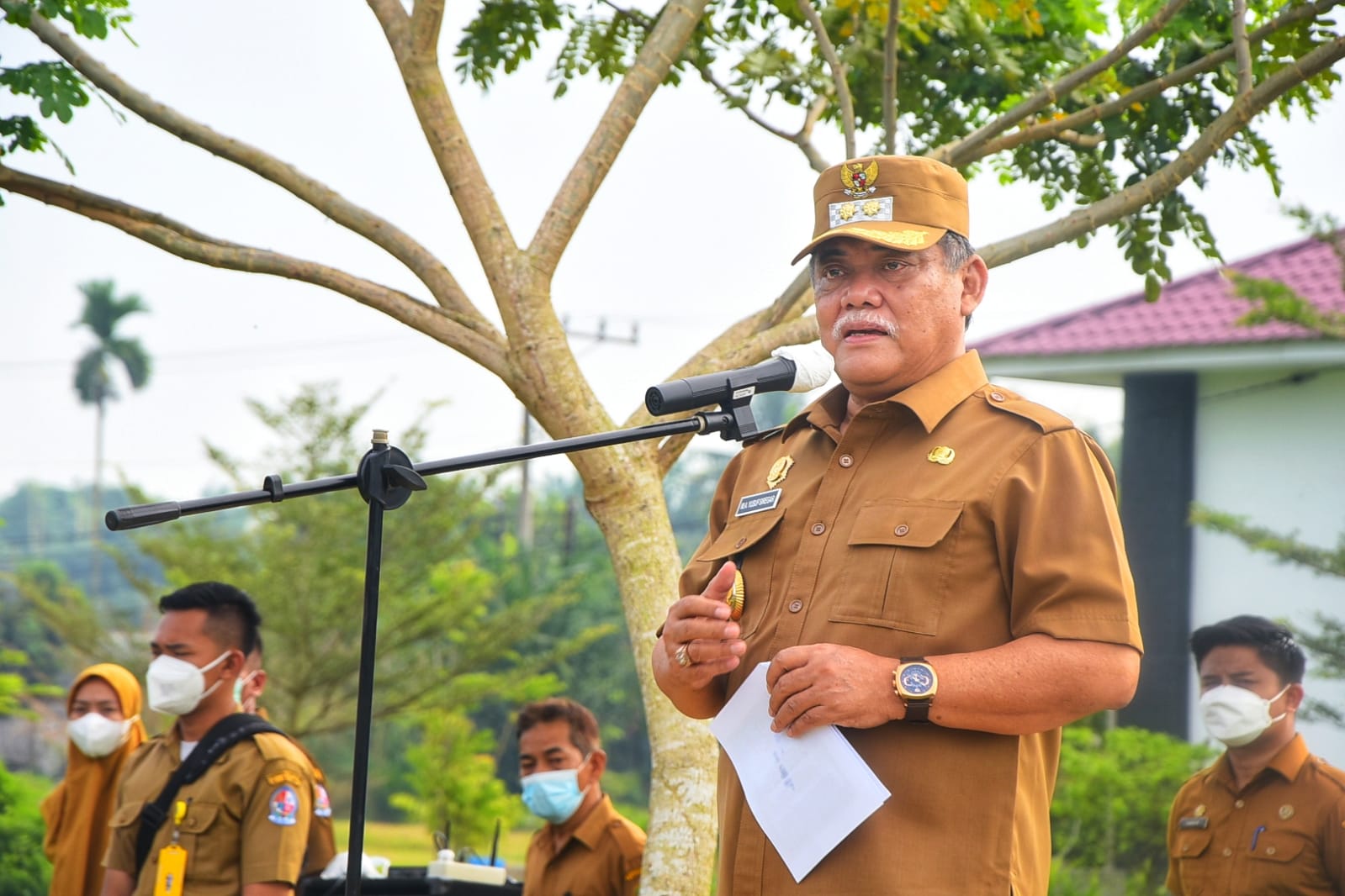 Wabup DS Pembina Upacara Di SMAN 1 Beringin