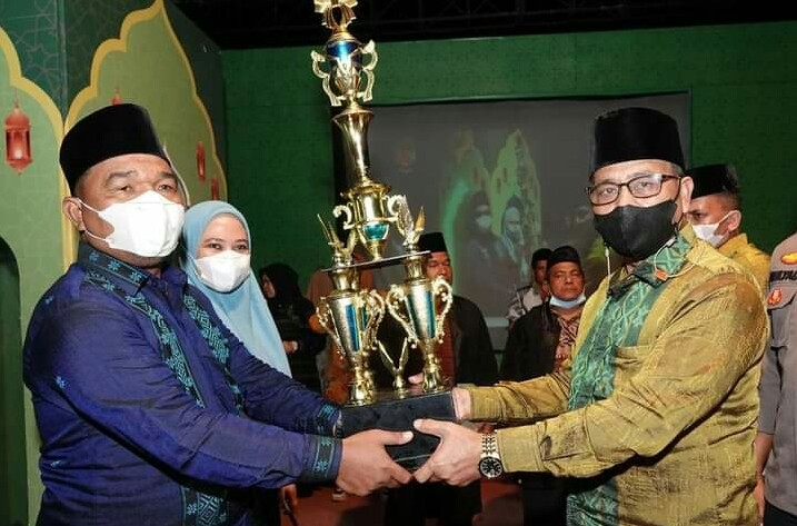 Mewakili Bupati,Sekda Paluta Resmi Menutup Kegiatan MTQN XII Kabupaten Paluta
