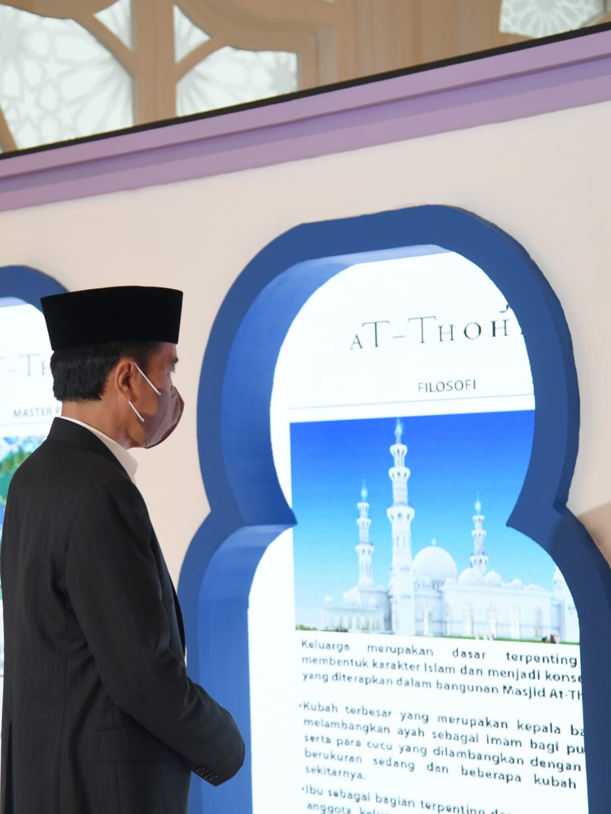 Resmikan Masjid At-Thohir, Presiden: Manfaatkan untuk Tingkatkan Wawasan Keislaman
