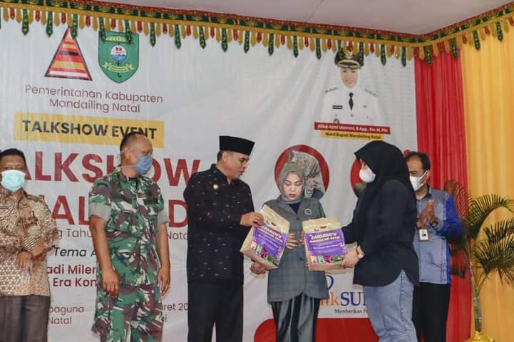 Bupati Madina Kasih Wejangan di Acara Talkshow Milenial
