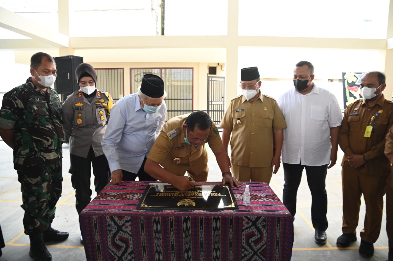 Wali Kota Padang Sidempuan Irsan Efendi Nasution resmikan Pasar Swasta Mahera