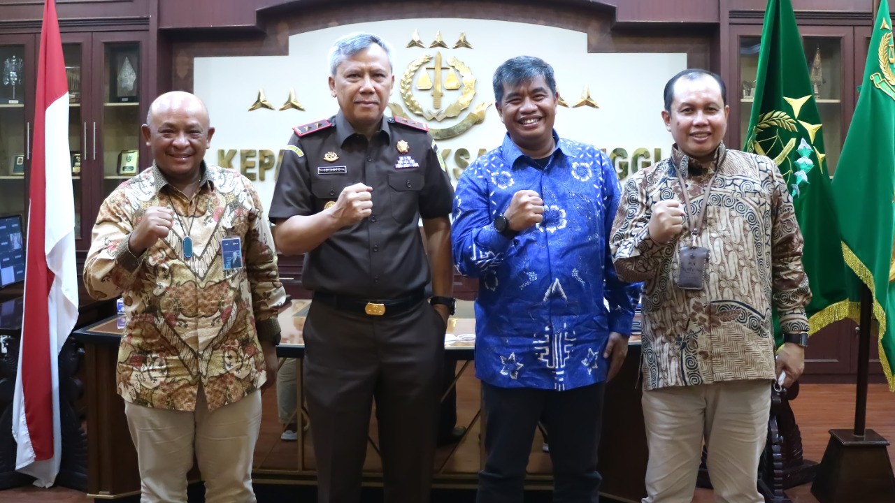 3 GM PLN Regional Sumut Silaturahmi dengan Kajati Sumut