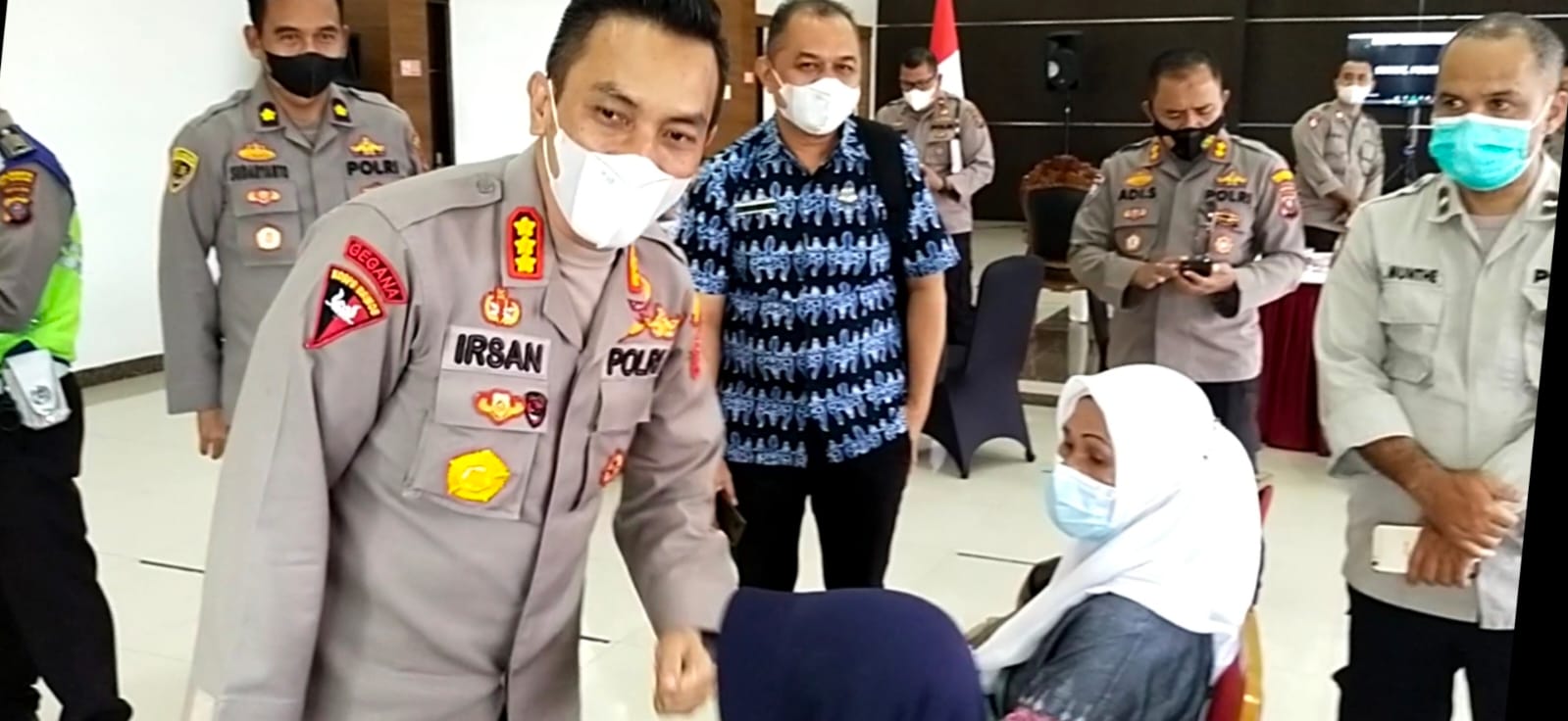Kejar Percepatan Vaksinasi 70% tahap 2, Polresta Deli Serdang Gencar Laksanakan Giat Ops Yustisi dan Vaksinasi massal dgn humanis