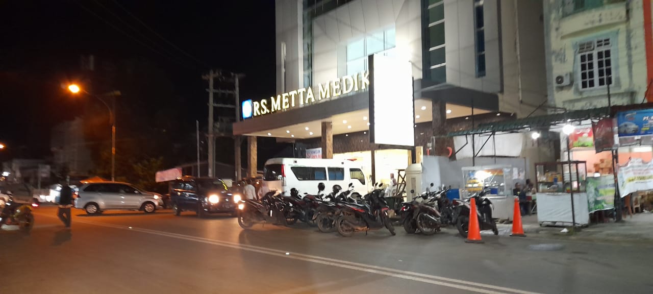 Kenderaan Parkir di Badan Jalan, Dishub Kota Padang Sidempuan Diminta Tertibkan Parkir Liar