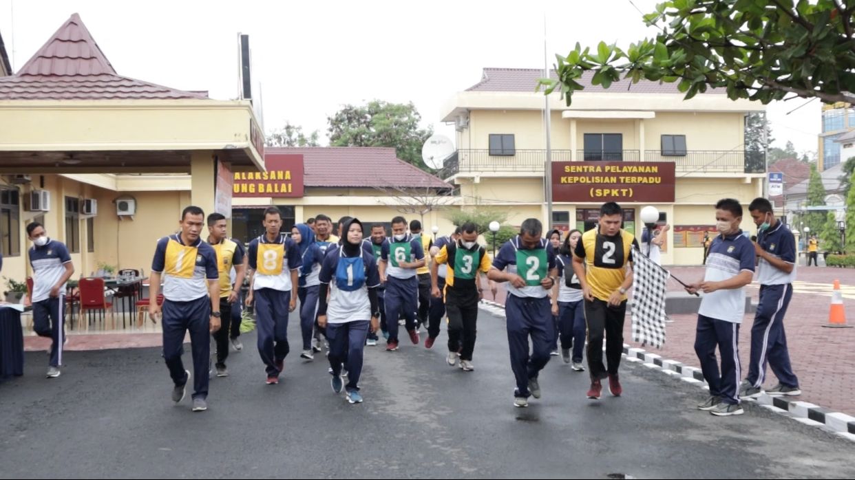 Jaga Kebugaran Tubuh, Personil Polres Tanjungbalai ikut Tes Kesehatan Jasmani Semester I