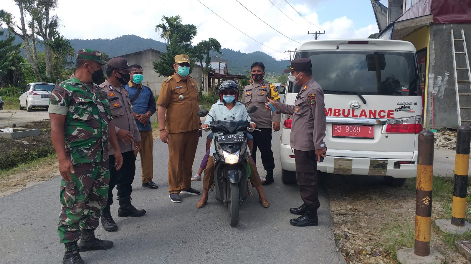 Perhatian Manik Camat Pggs Buatkan Sangsi Bagi Masyarakat Belum Vaksin Boster