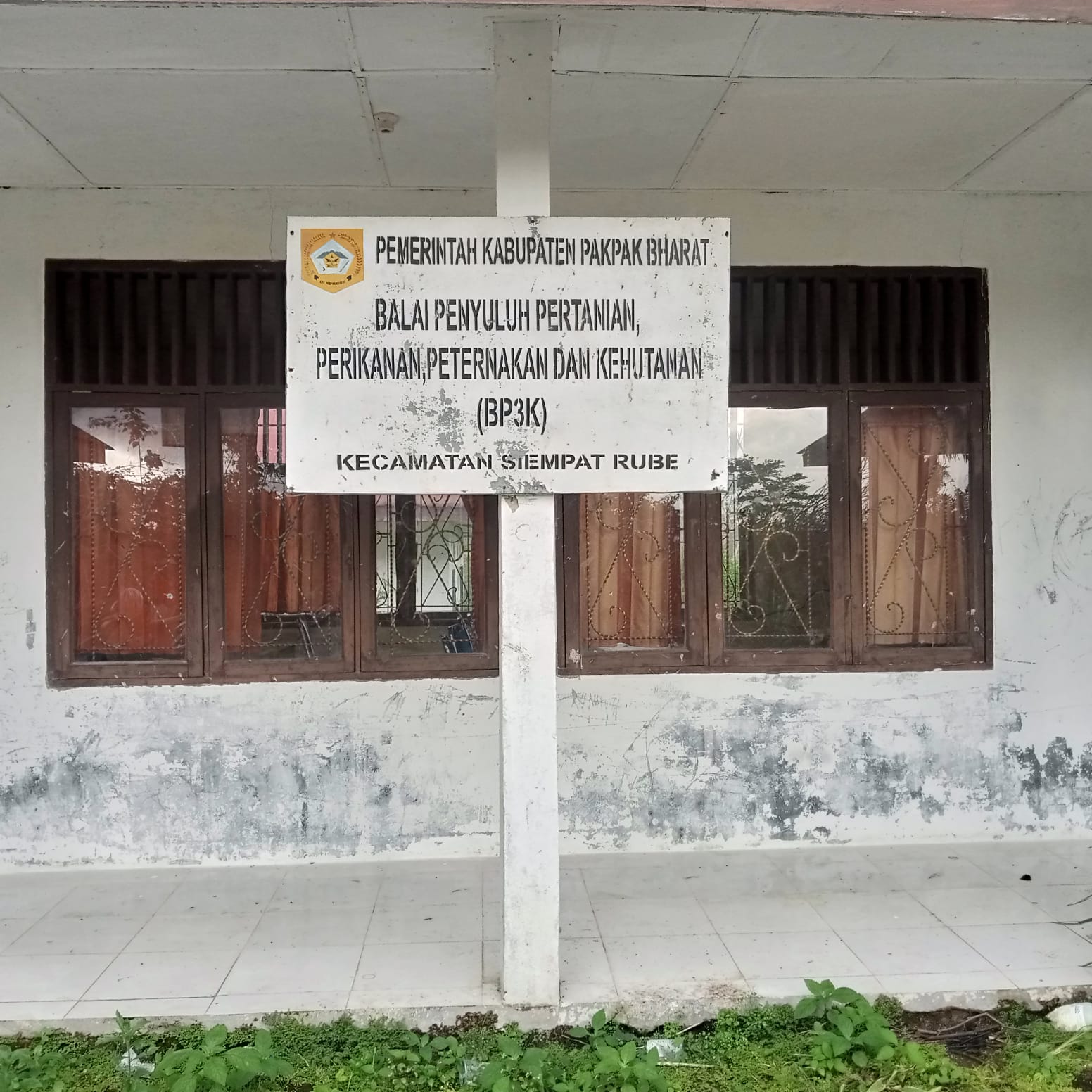Miris, Kantor BPP Kecamatan Siempat Rube Tak Terawat