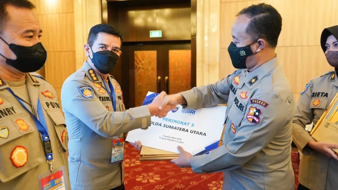 Polda Sumut Menerima Penghargaan Atas Capaian IKPA Terbaik ke-3 Sejajaran Polri TA 2021