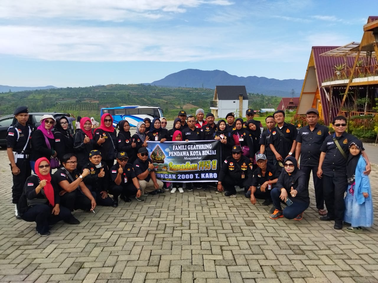 PENDAWA KOTA BINJAI MENGGELAR FAMILY GEATHRING KE PUNCAK 2000 SIOSAR KAB.KARO