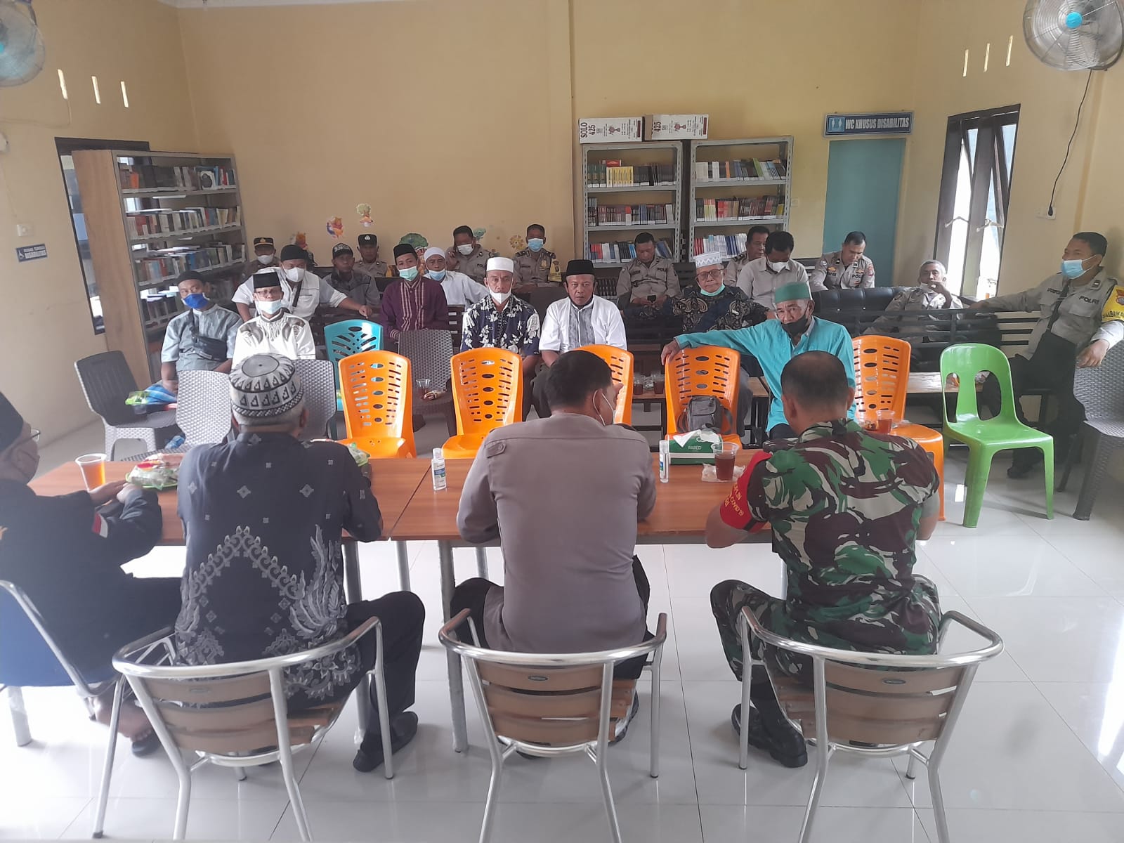 Himbau Taat Prokes Saat Bulan Ramadhan, Polsek Beringin Rakor Dengan BKM Mesjid