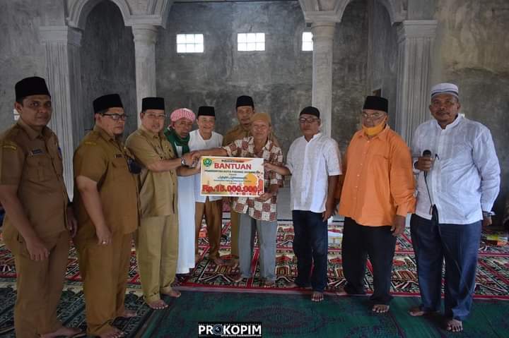 Rangkaian safari Israâ€™ Miâ€™raj 1443 H Wakil Wali Kota Padang Sidempuan Arwin Siregar silaturahmi dengan warga