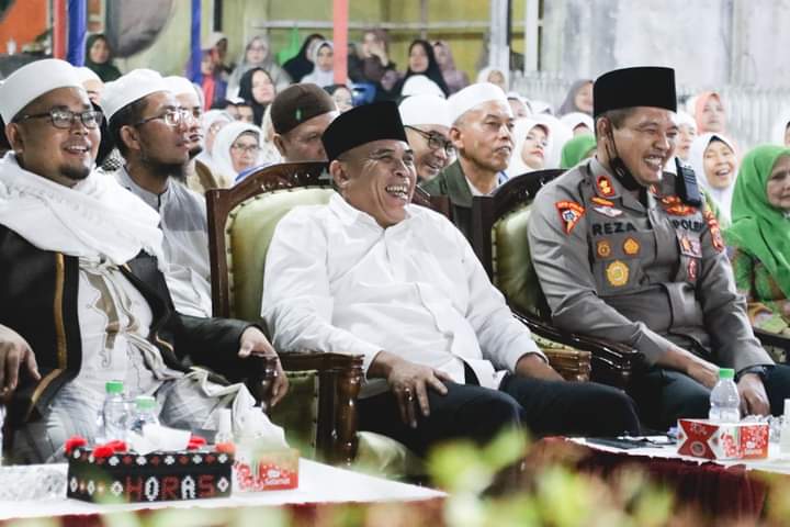Bupati Madina Hadiri Pengajian Majelis Taâ€™Lim Nurul Musthafa di Pasar Jongjong