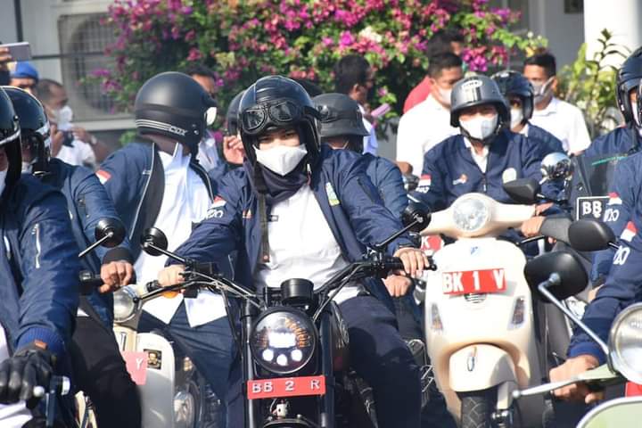 Wabup Atika Naik Motor & Terima Penghargaan Peringkat 4 Realisasi Anggaran Terbaik Tahun 2021