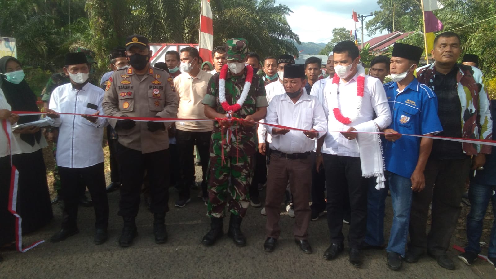 Mewakili Dandim0212/TS,Danramil 0212-19/ siais Meresmikan Kampung Pancasila Di Desa Sikuik-kuik