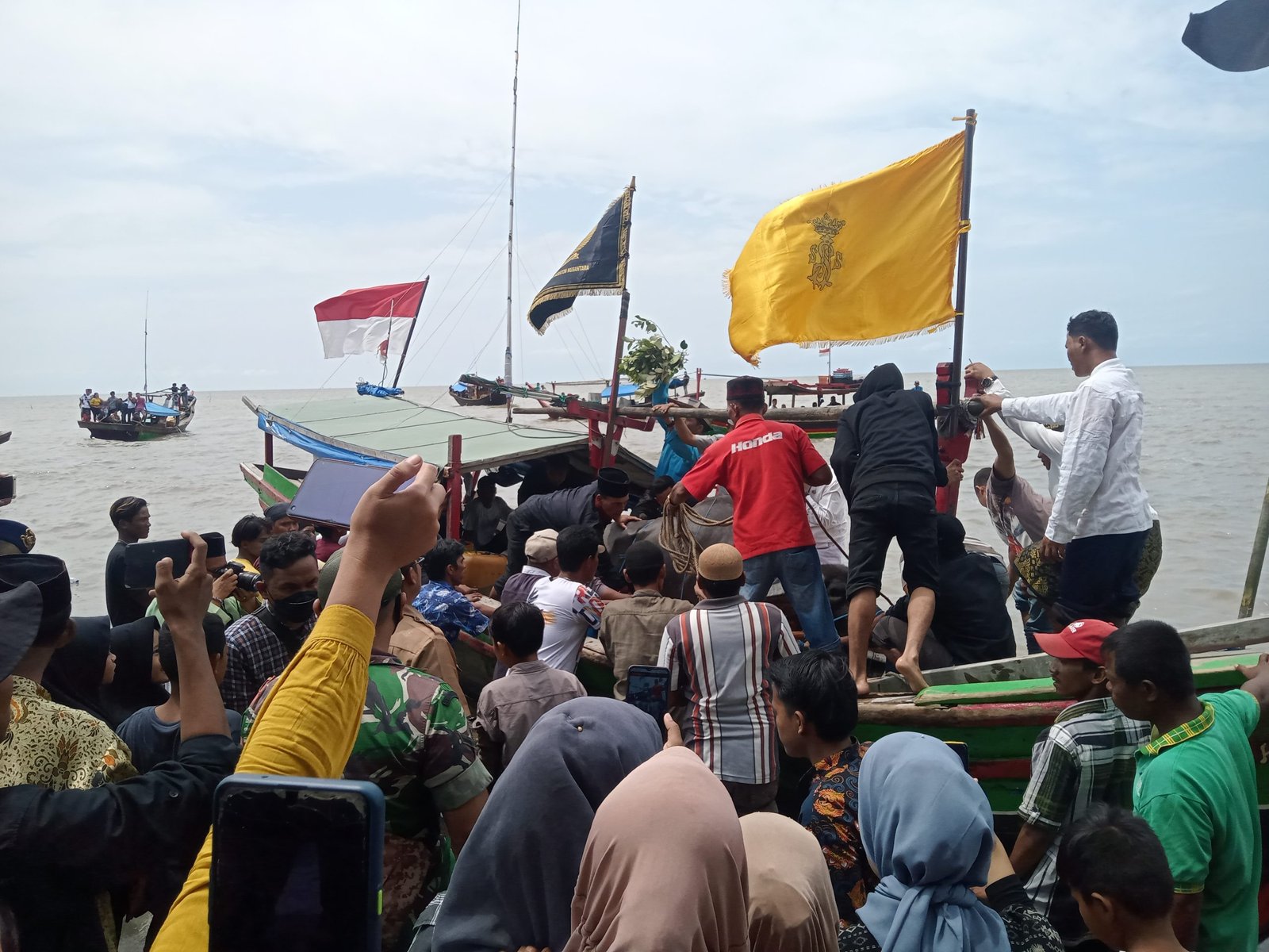 FSKN Sumut Kerjasama Dengan Masyarakat Gelar Kenduri Laut, Dilarang Melaut Selama 3 Hari