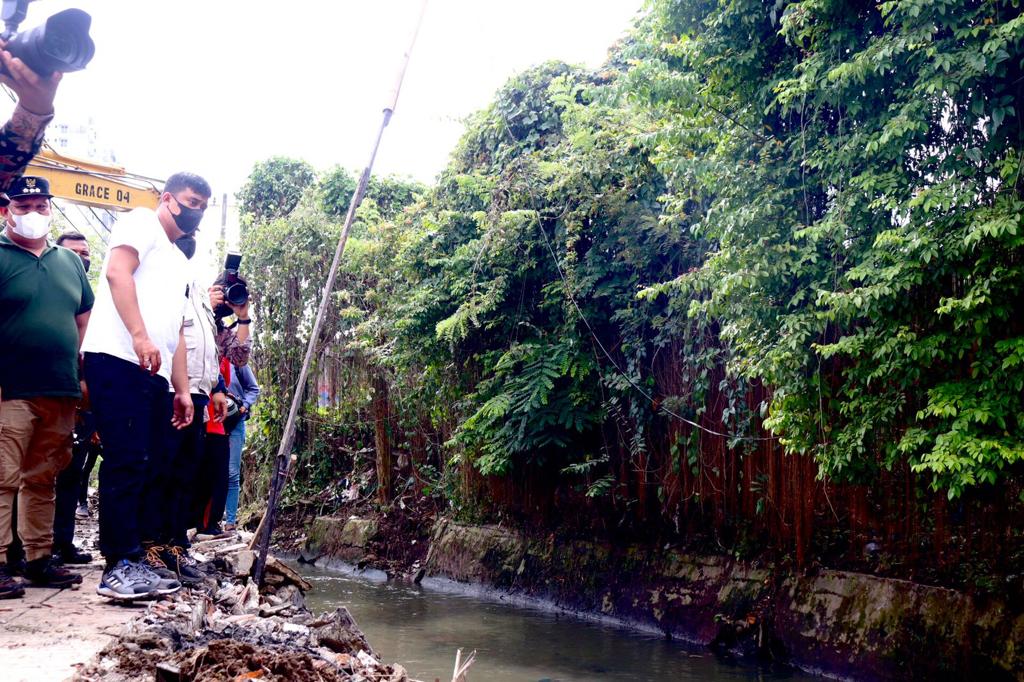 Bobby Nasution Pimpin Pembersihan Sungai Selayang, Masyarakat Kian Percaya pada Pemko Medan dan Siap Gotong-Royong Bersihkan Sungai Â 