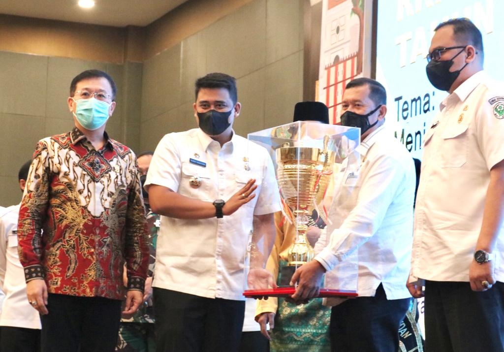 Bobby Nasution Berikan Penghargaan kepada 9 OPD Terbaik pada Pembukaan Musrenbang RKPD 2023