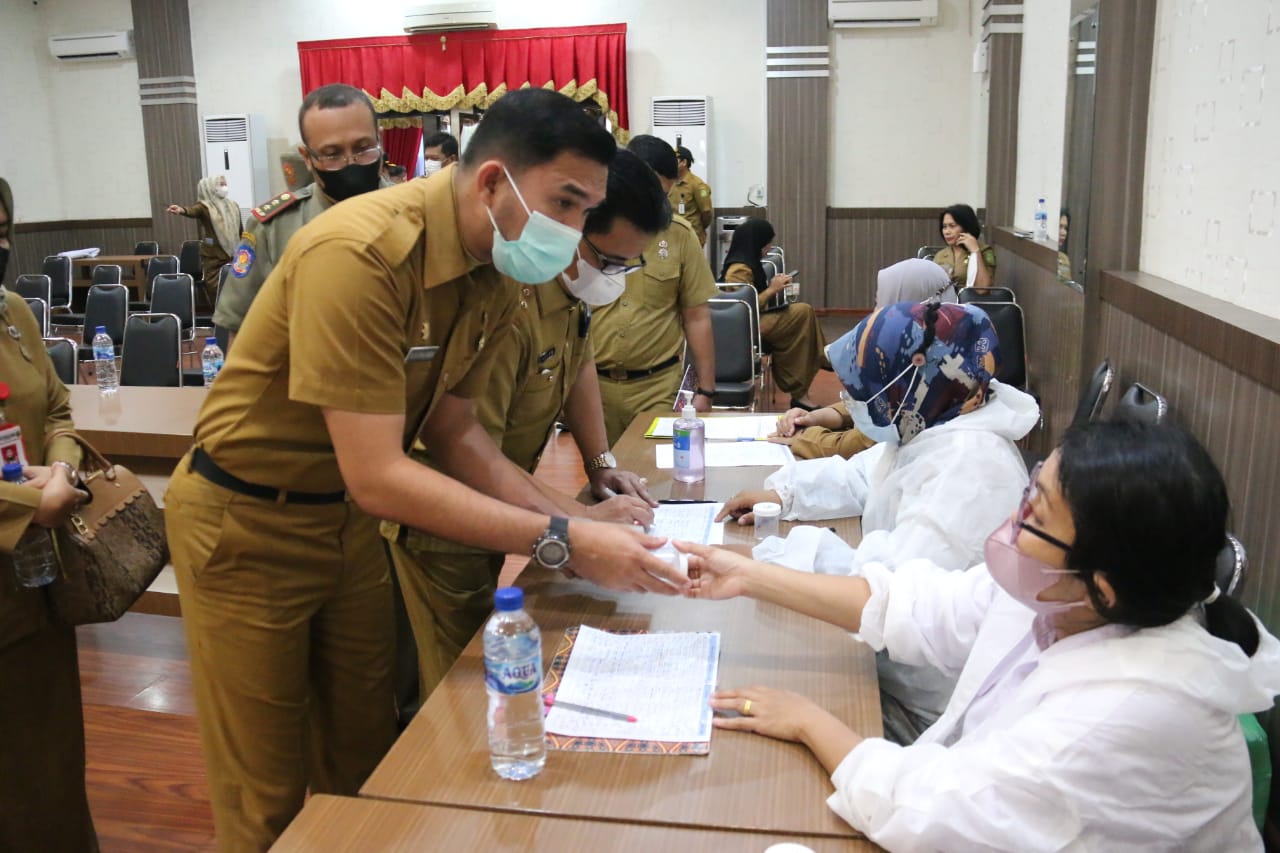 BKD, PSDM Kota Medan dan BNN Sumut Menggelar Tes Narkotika dan Obat Terlarang Terhadap ASN Pemko Medan