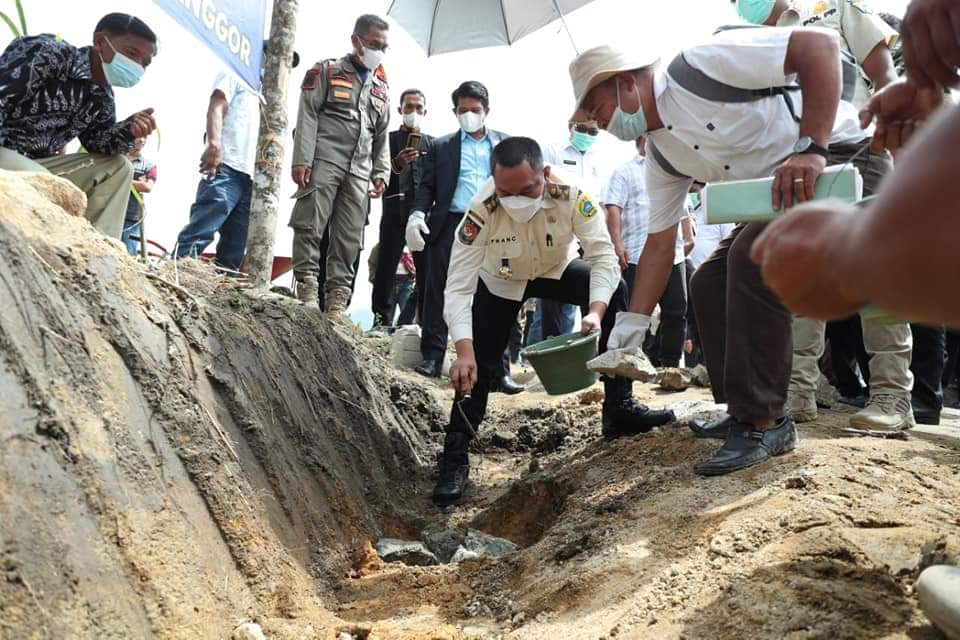 Bupati Pakpak Bharat  Resmikan Pembangunan PLTM Di Lae Ordi Hulu