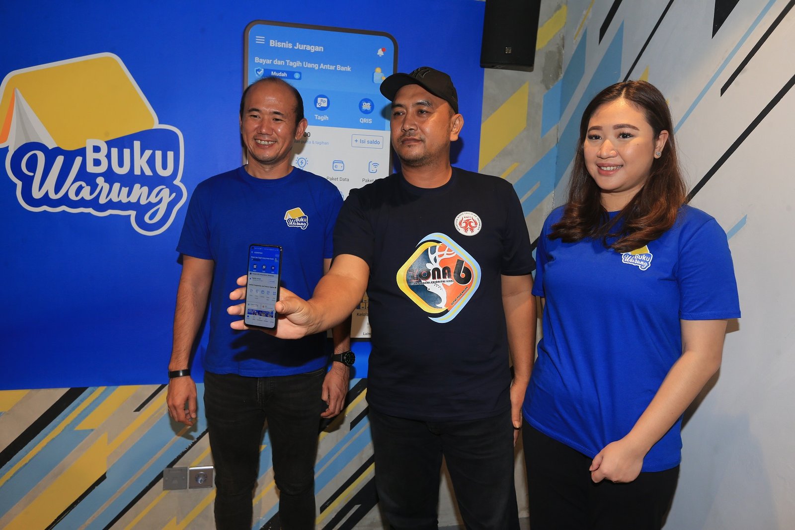 Evolusi BukuWarung Dari Pembukuan Digital Hingga Menjadi Penyedia Jasa Keuangan Dalam 1 Aplikasi untuk UMKM