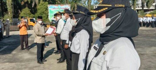 325 SK Pengangkatan CPNS Tahun 2021 Di Serahkan  Plt Bupati Palas