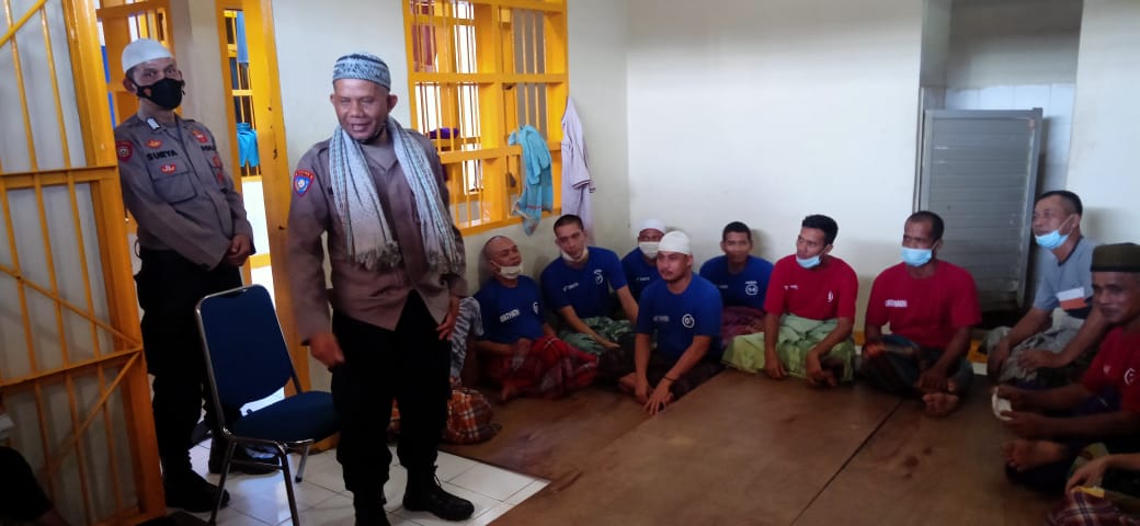 Momentum Ramadhan 1443 H, Tahanan Polres Tapsel Diajak Intropeksi Diri Jadi Lebih Baik