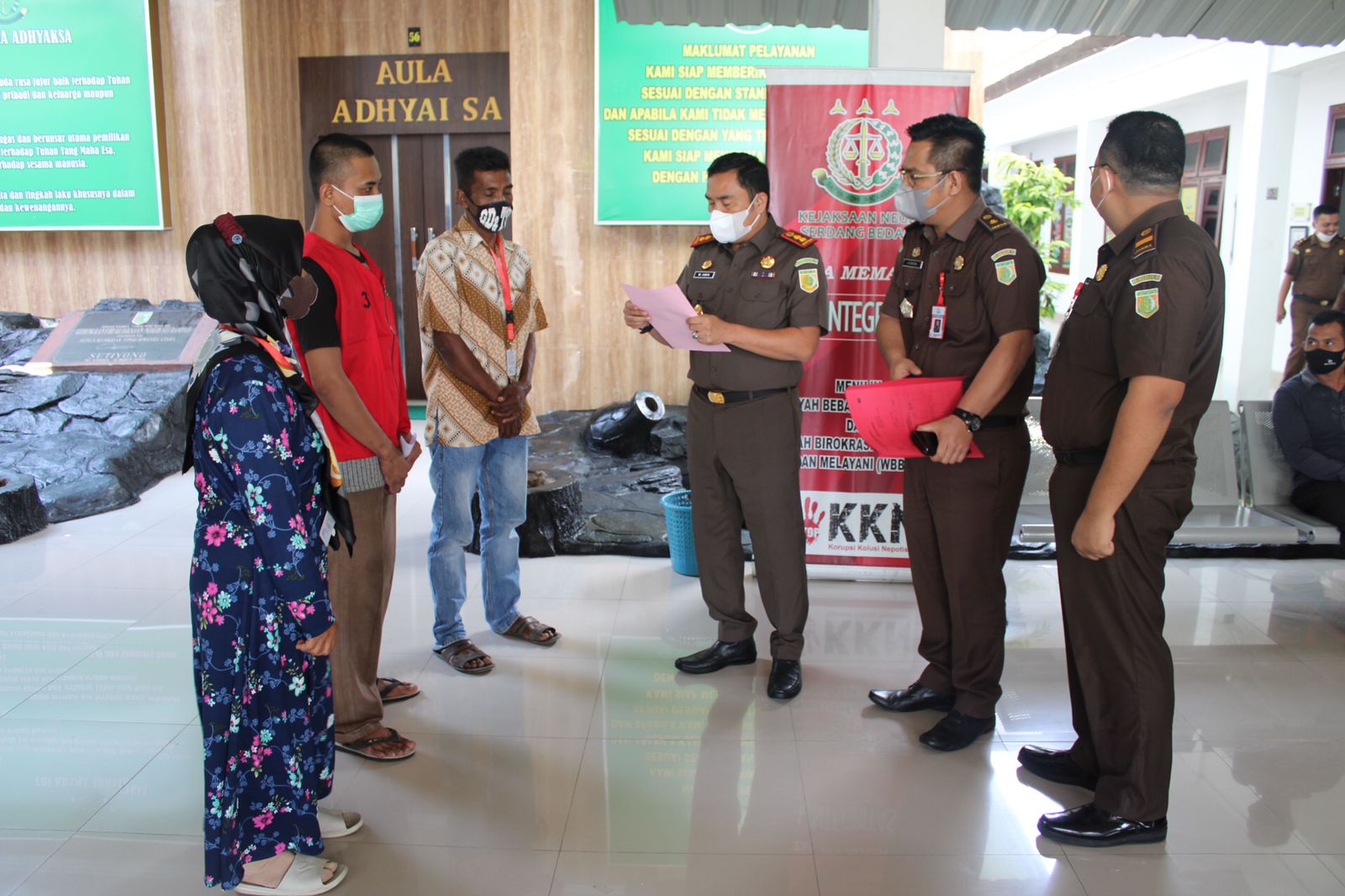 Terapkan Restorative Justice, Kejari Sergai Hentikan Perkara Pengancaman, Tersangka Dikembalikan Kepada Keluarganya