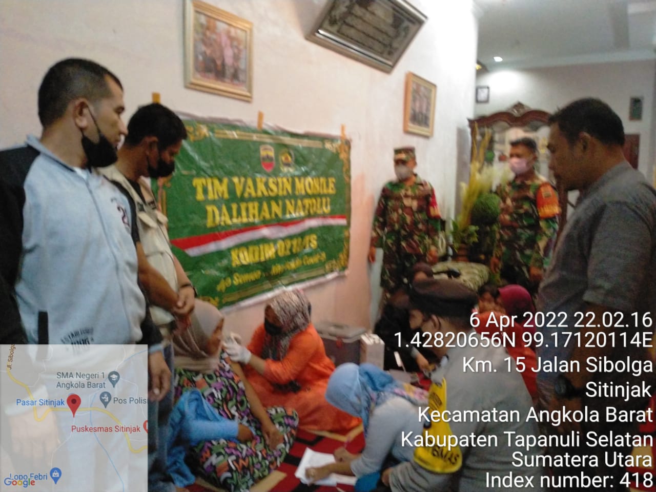 Hingga Dini Hari, Vaksinasi Terus Berlangsung di Angkola Barat Wilkum Polres Tapsel