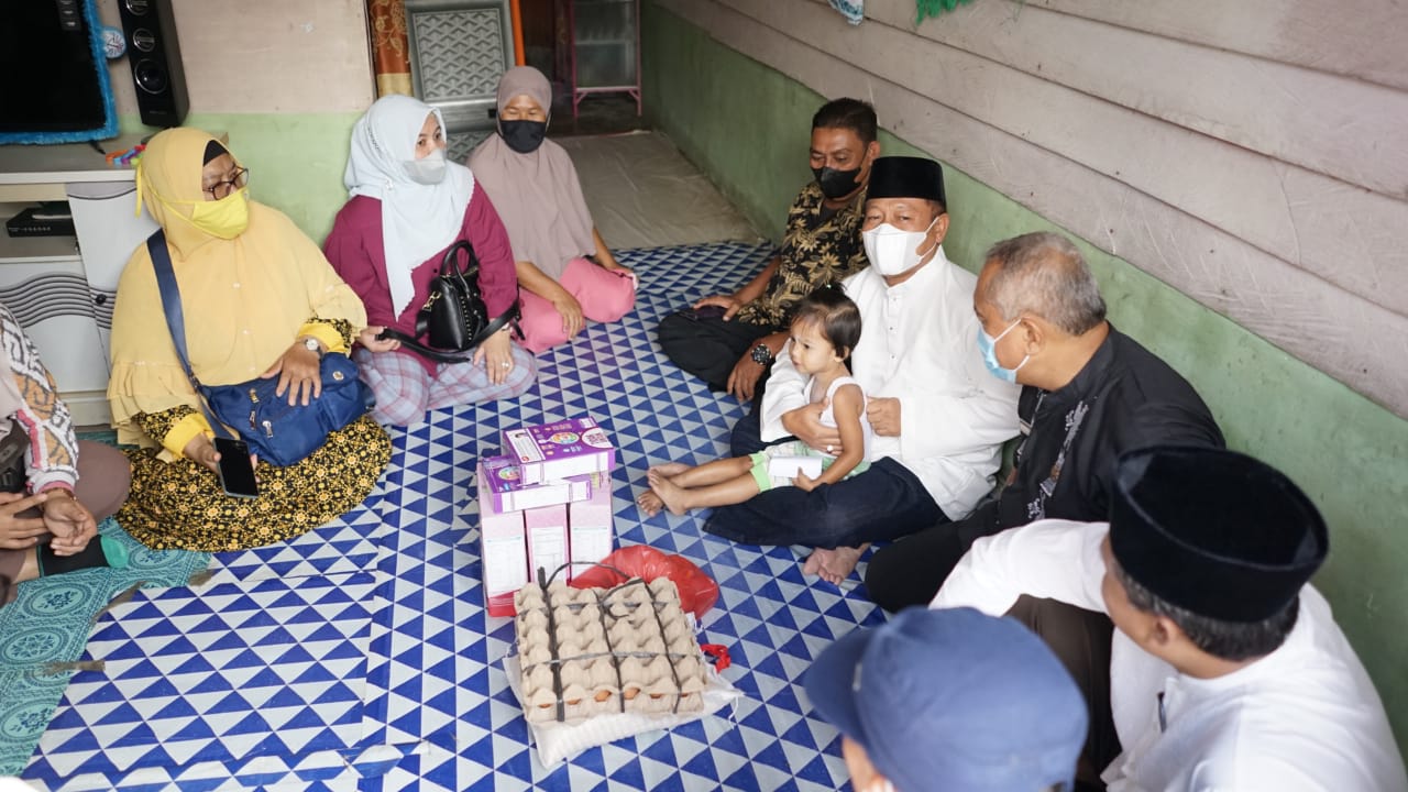 Percepat Penurunan Stunting dan Gizi Buruk, Pemkot Tanjungbalai Berikan Bantuan Makanan Tambahan Ke Warga