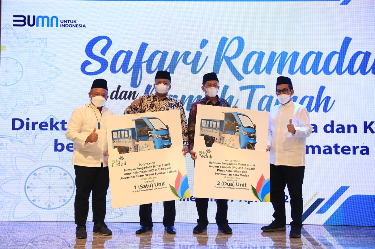 Berbagi Kebahagiaan dalam Safari Ramadhan, PLN Serahkan Molisa dan YBM PLN Salurkan Bantuan Untuk Dhuafa