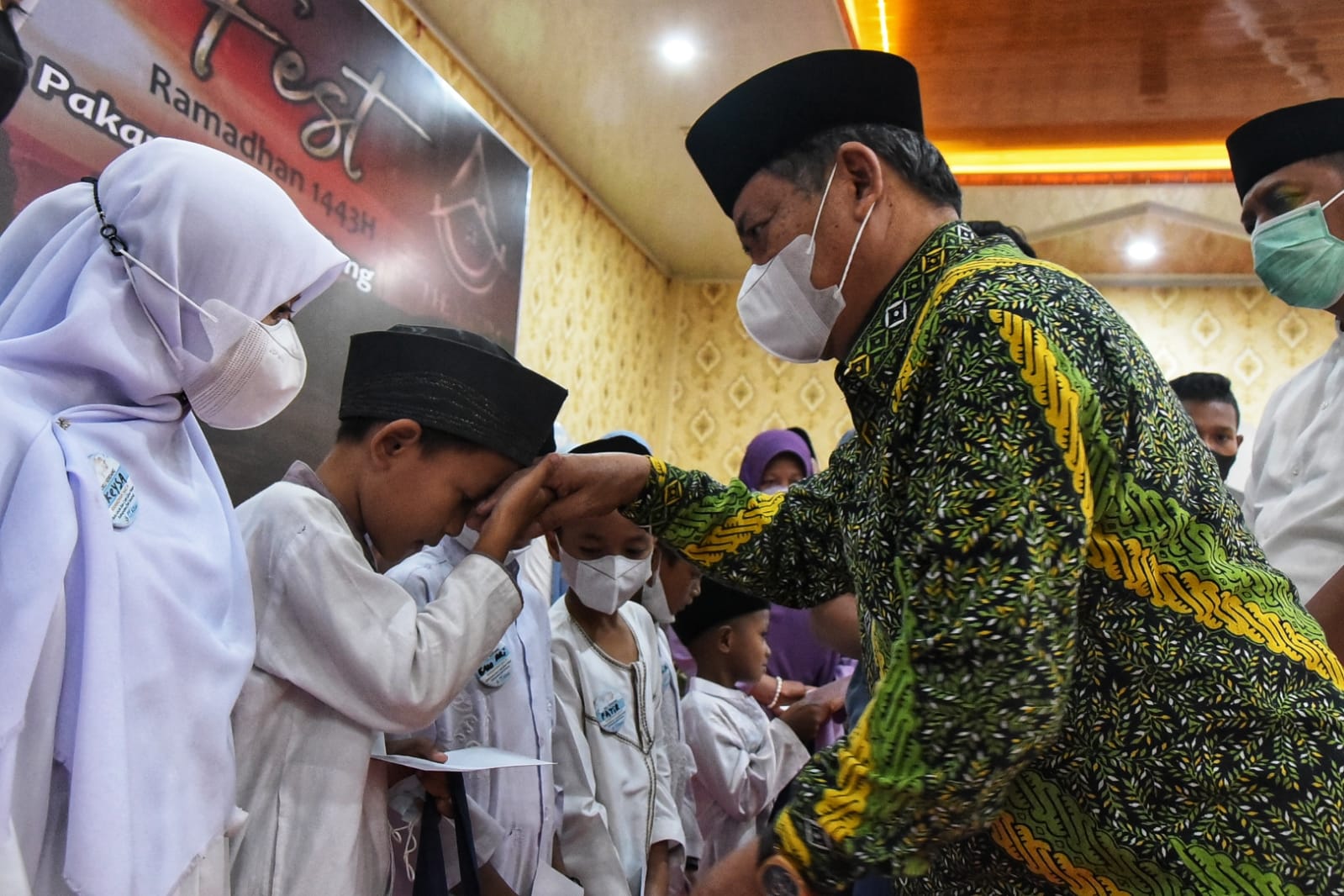 Wabup : Rasulullah SAW sangat menganjurkan kita untuk terus memuliakan anak yatim