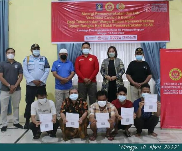 Menyambut Hari Bhakti Pemasyarakatan Ke-58, Lapas Kelas IIB Padangsidimpuan Kanwil Kemenkumham Sumut Bersama BIN Sukses Vaksinasi WBP