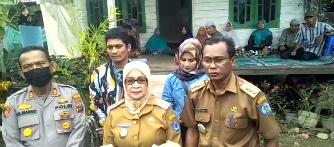 Hari Ke-2 Pencarian Warga Hanyut di Negeri Lama, Wabup Labuhanbatu Kunjungi Keluarga Korban