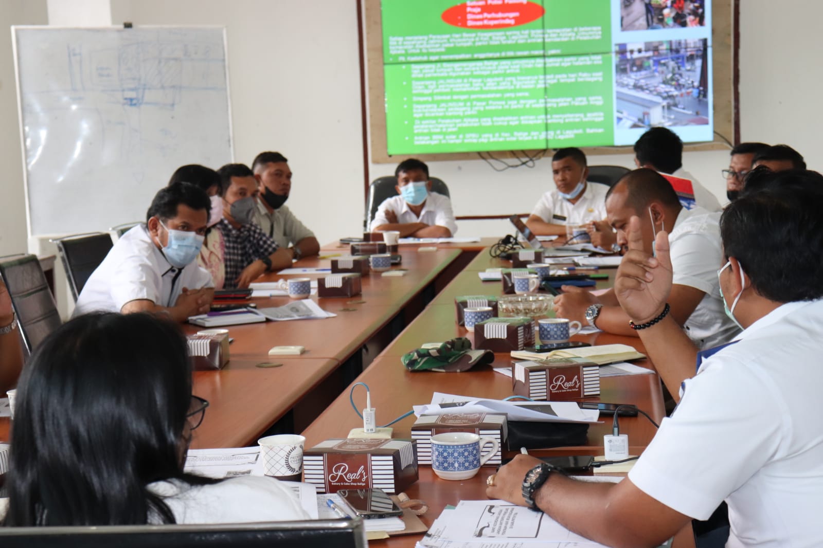 PEMKAB TOBA BERSAMA FORKOPIMDA KABUPATEN GELAR RAPAT KOORDINASI JELANG PERAYAAN HARI BESAR KEAGAMAAN.