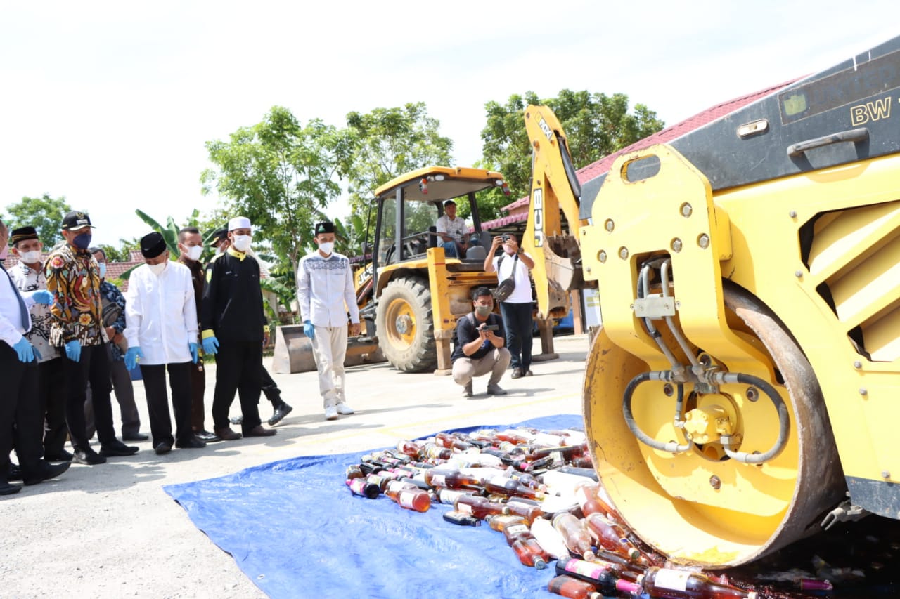 Operasi Pekat Toba 2022, Polres Sergai Musnahkan 218 Miras dan 19 Mesin Judi Tembak Ikan