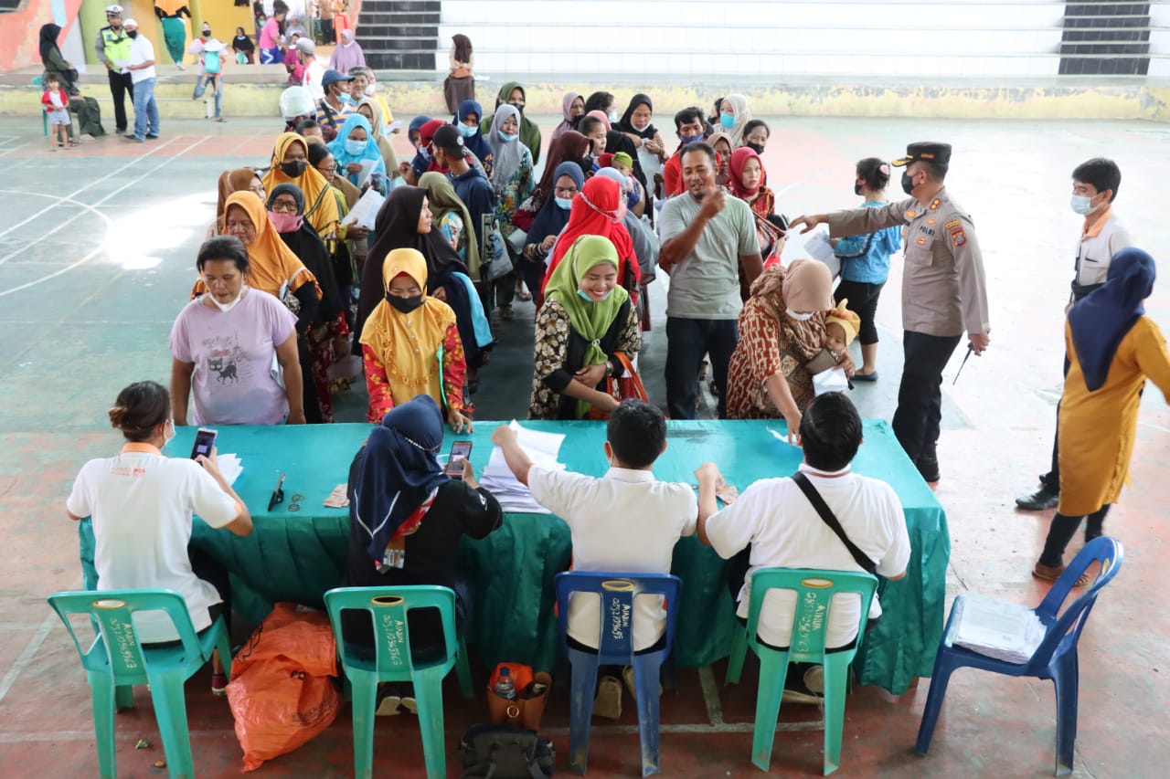 Kapolres Tanjung Balai Tinjau Vaksinasi Bagi Masyarakat