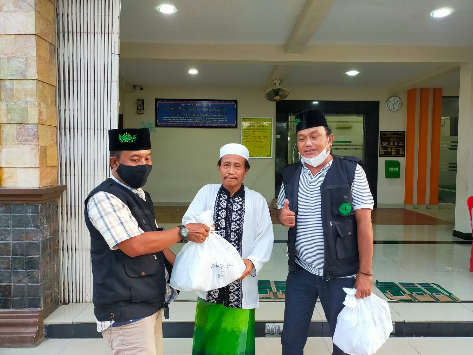 Bakopam Sumut Kembali Salurkan Nasi Bungkus ke Sejumlah Masjid