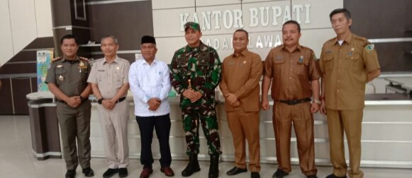 Bupati Palas Sambut Kunjungan Danrem 023/KS Di Kantor, Ini Kata Ahmad Zarnawi