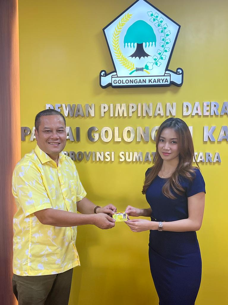 Model Cantik Aisyah Maharani Resmi Kader Golkar Sumut, Ini Kiprahnya