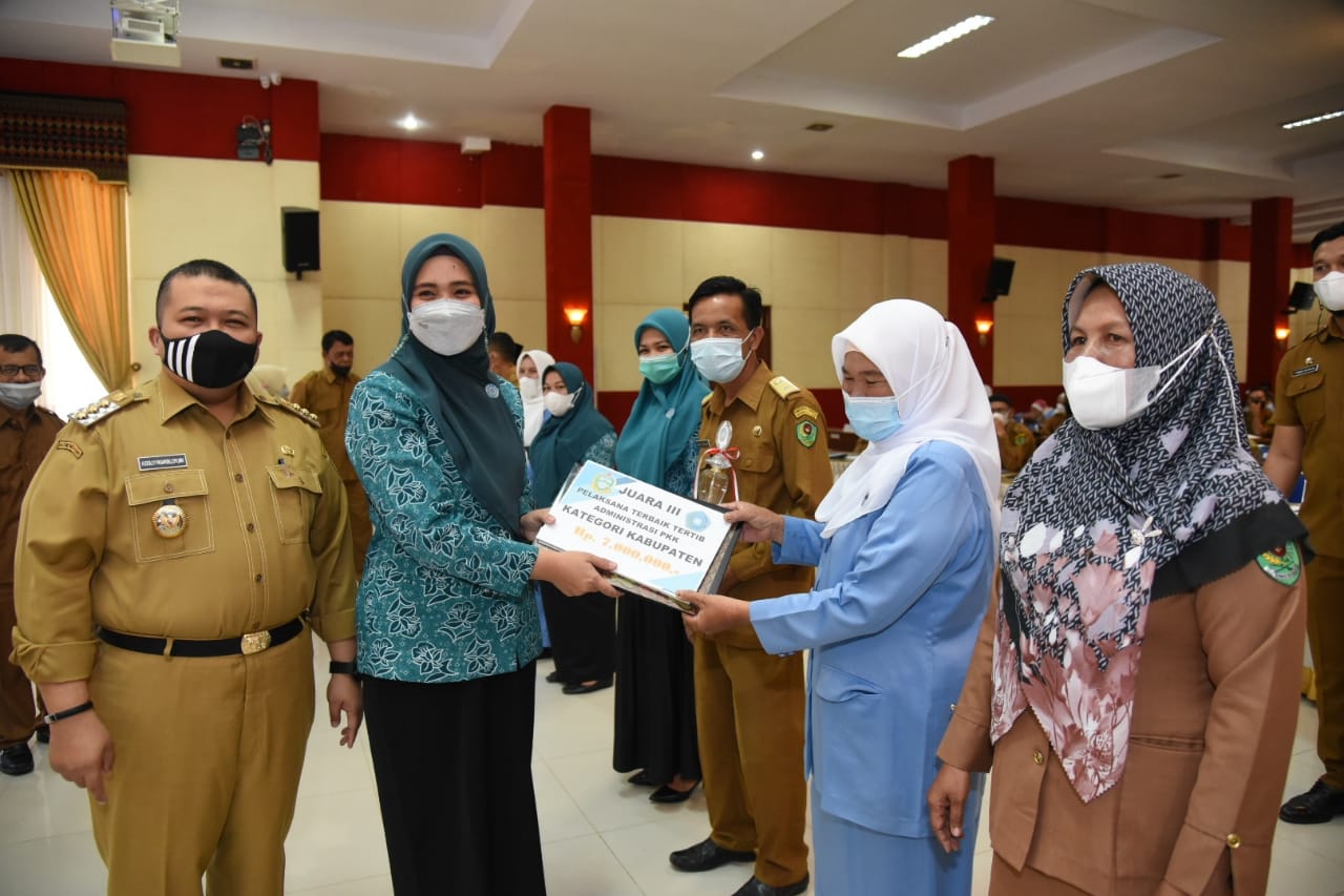 Bupati Tapsel : PKK Telah Banyak Membantu Dalam Menyukseskan Program Pemerintah