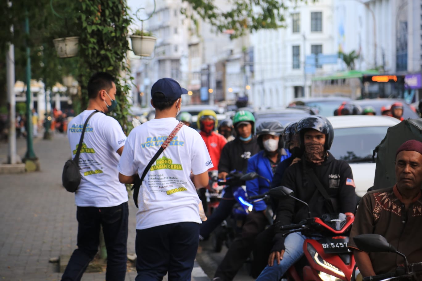 Indahnya Ramadan, PLN Sumut Sosialisasi dan Berbagi Makanan Berbuka