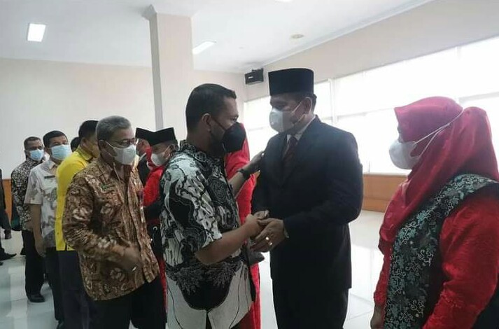 Bupati Paluta Lantik 5 Pejabat Di Lingkungan Pemkab Paluta, Ini Kata Andar