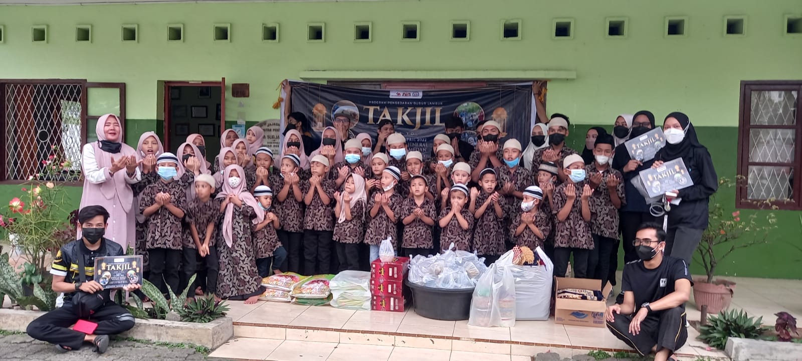 TAKJIL4U, Lebih Banyak Memberi, Lebih Luas Pintu Rezeki