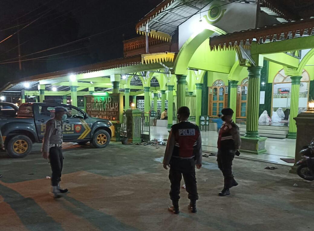 Antisipasi Gangguan Kamtibmas, Polresta Deli Serdang Laksanakan Pengamanan Sholat Tarawih