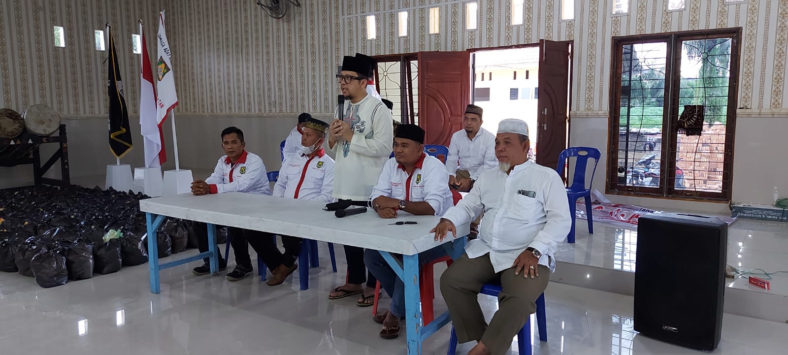 Dalihan Natolu Tabagsel Berbagi 152 Paket Untuk Warga Tabagsel di Asahan