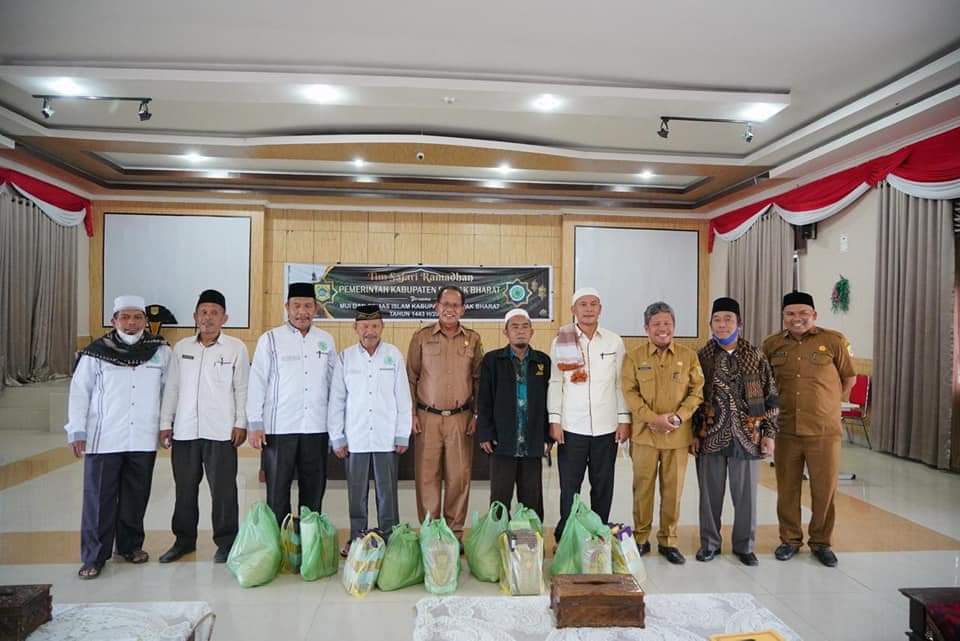 Pemerintah Kabupaten Pakpak Bharat Berangkatkan Team Safari Ramadhan Thn 2022